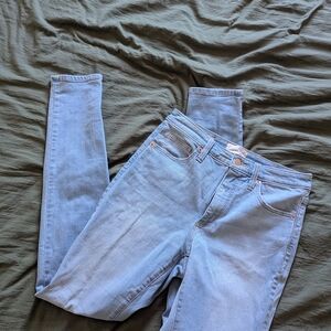 Universal Thread Women's Skinny Jeans in Light Blue